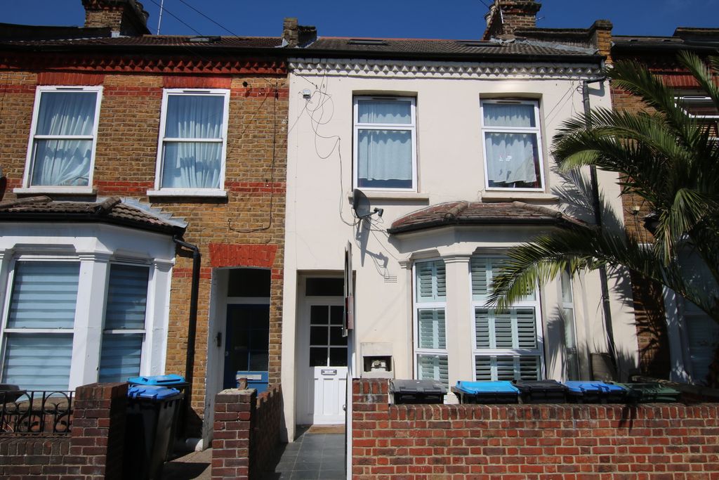 Property photo 2 of 7 1