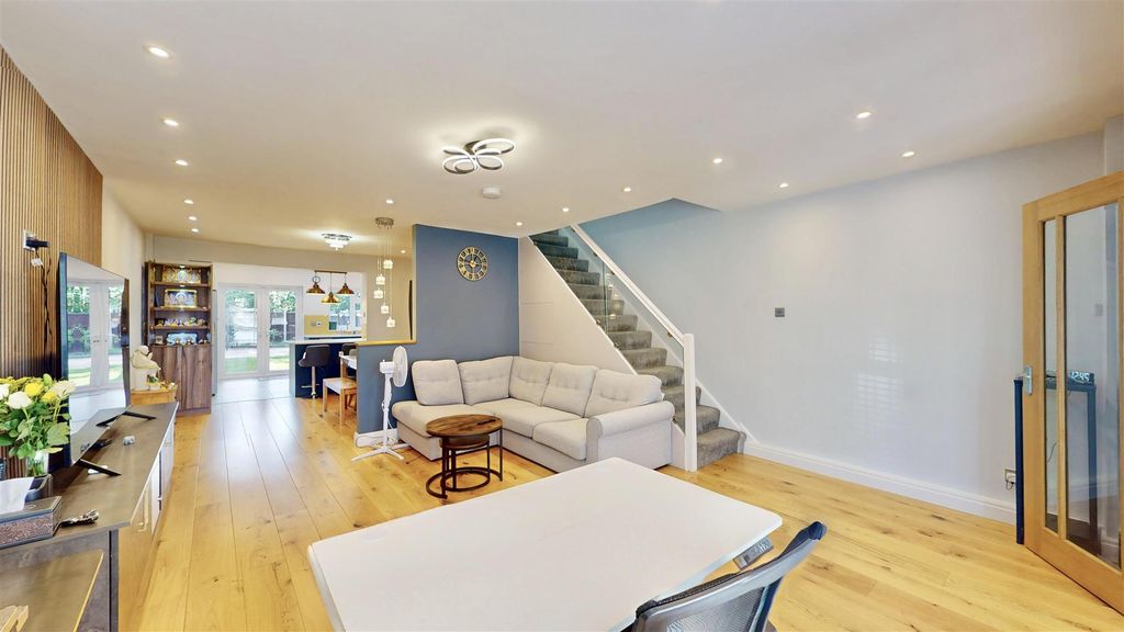 Property photo 3 of 11 54-Spencer-Road-09262025_162533.Jpeg