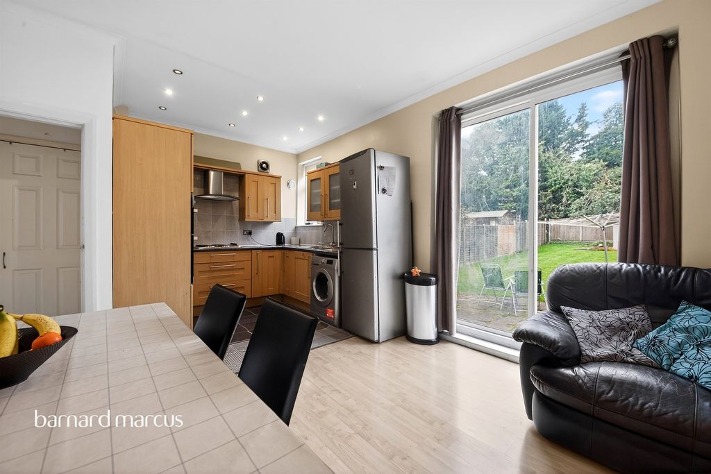 Property photo 2 of 15