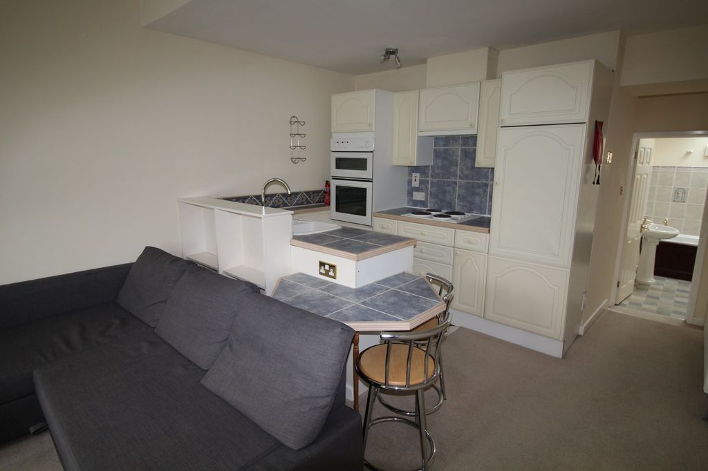Property photo 2 of 6