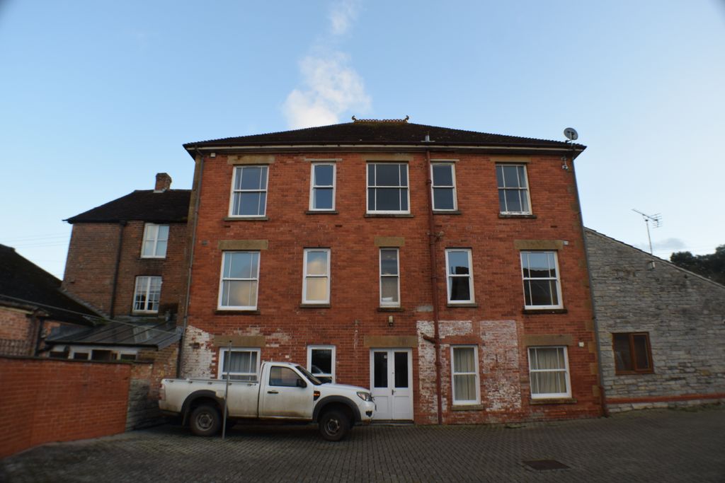 Property photo 1 of 1 External