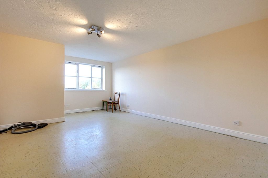 Property photo 2 of 19 Picture No. 06