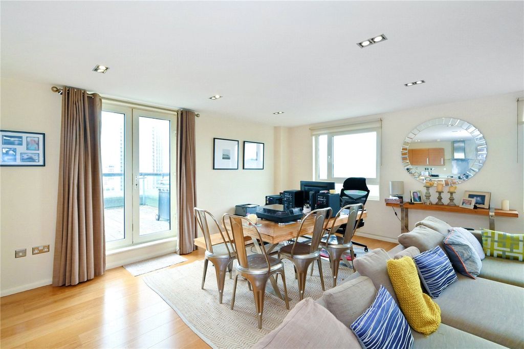 Property photo 3 of 15 Reception Room