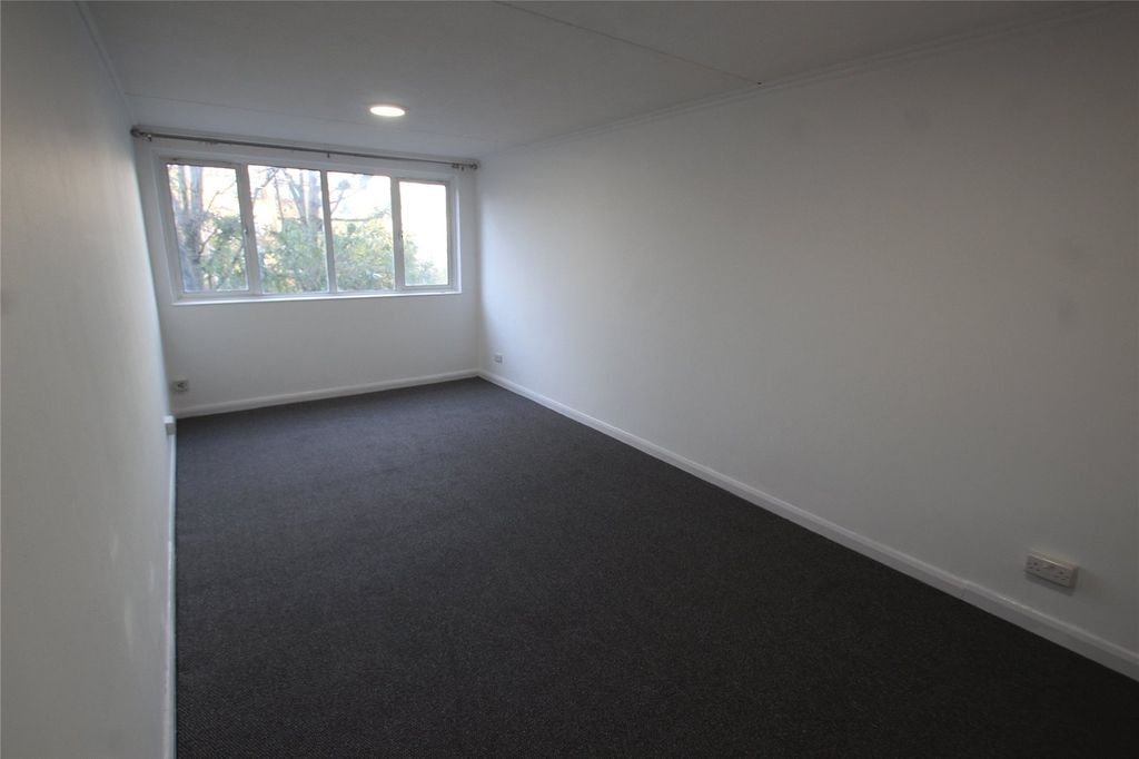 Property photo 3 of 10 Picture No. 26