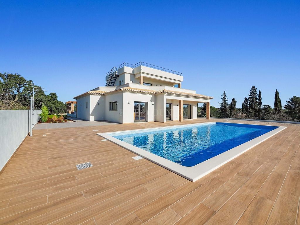 Property photo 2 of 30