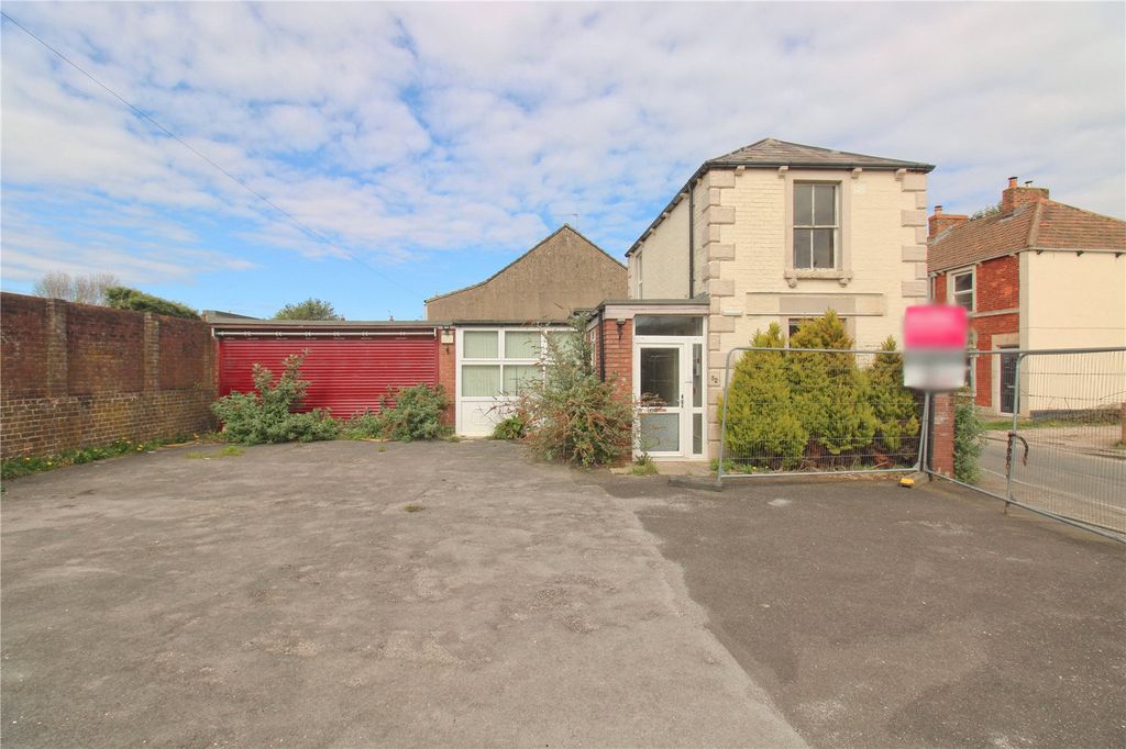 Property photo 2 of 12 Picture No. 04