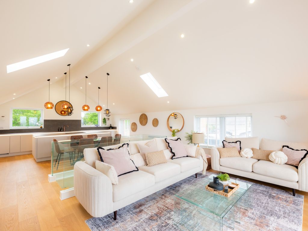 Property photo 1 of 19 Five Zeath At The Bay