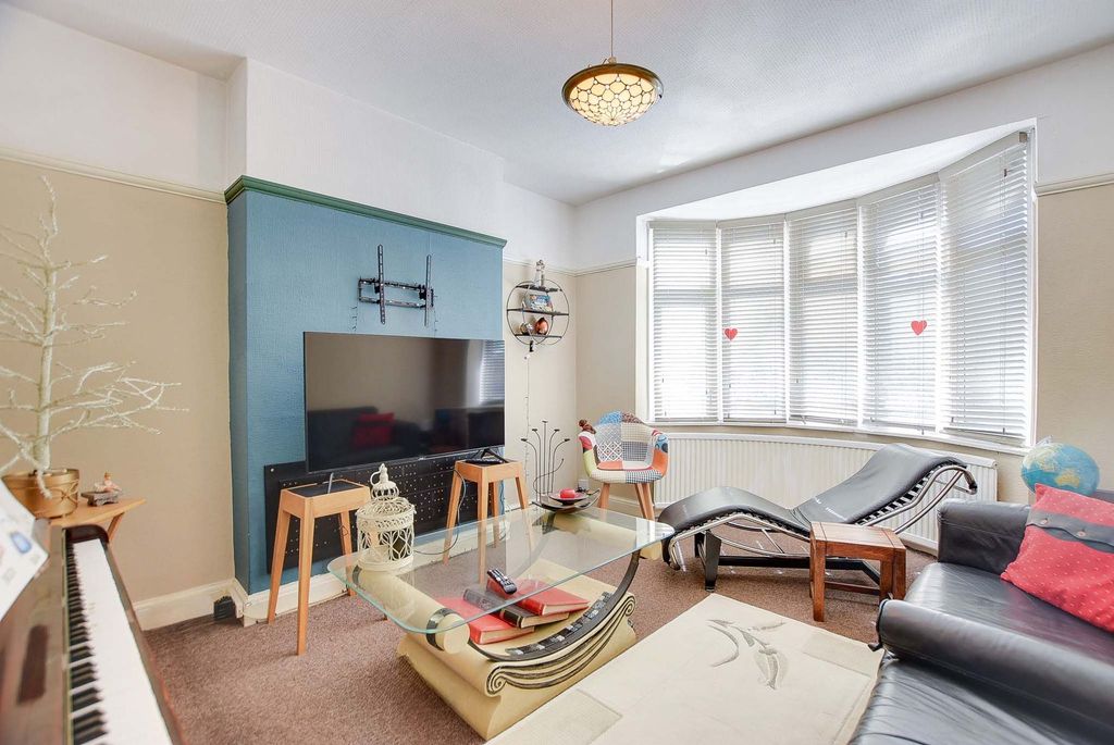Property photo 2 of 15