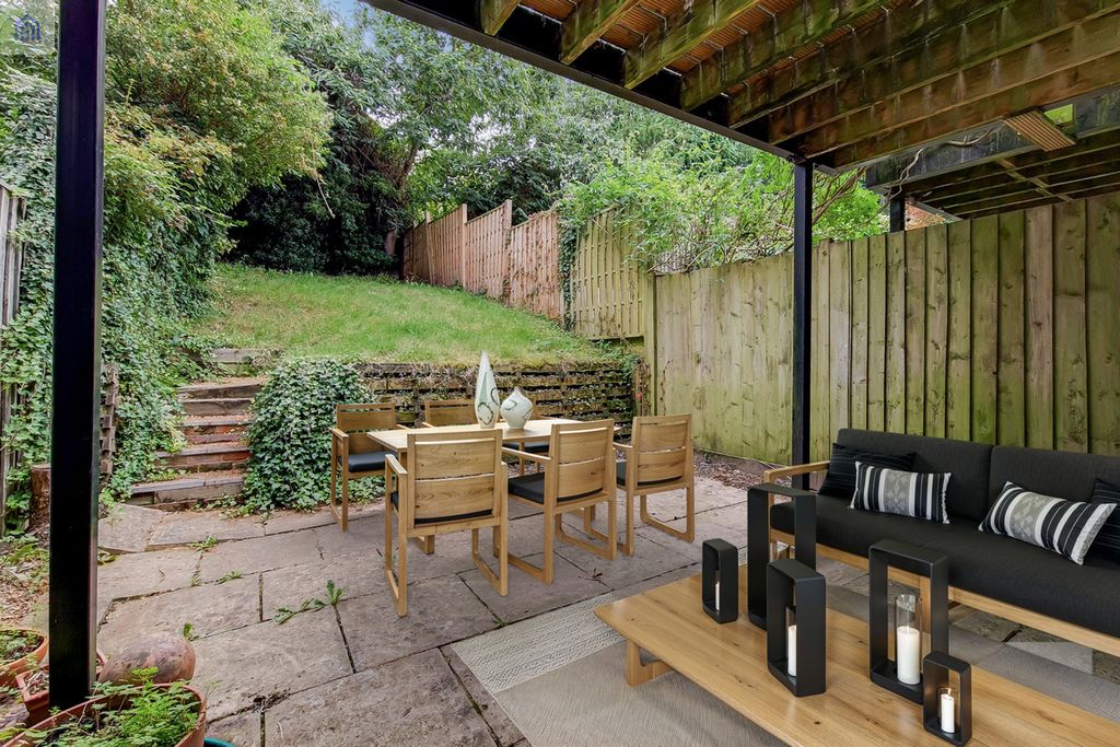 Property photo 1 of 19