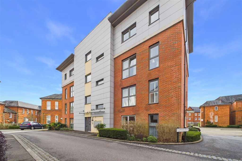 Property photo 1 of 9 Front