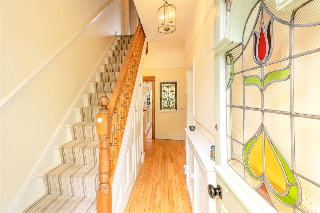 Property photo 2 of 19 Hallway