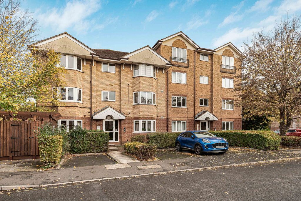 Property photo 1 of 13 Exterior