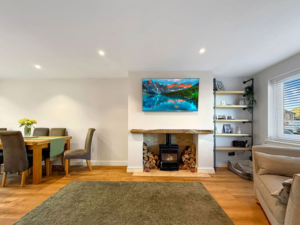 Property photo 3 of 24