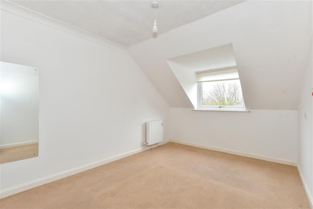 Property photo 1 of 5 Bedroom