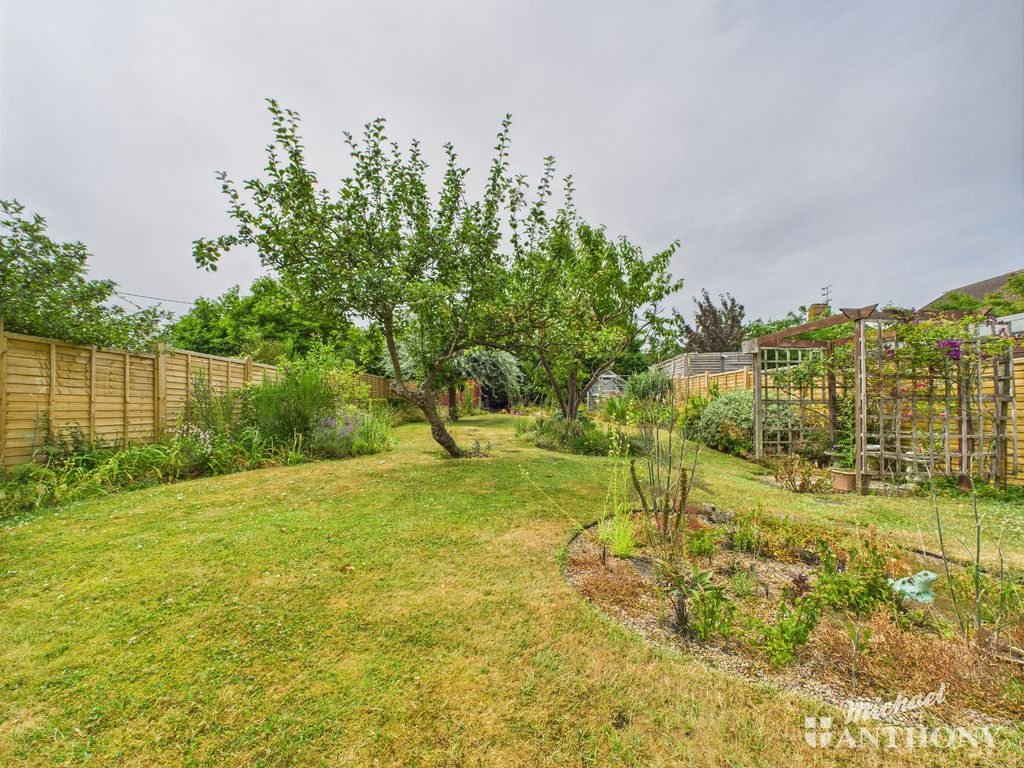 Property photo 3 of 20 Cam02773G0-Pr0327-Still016