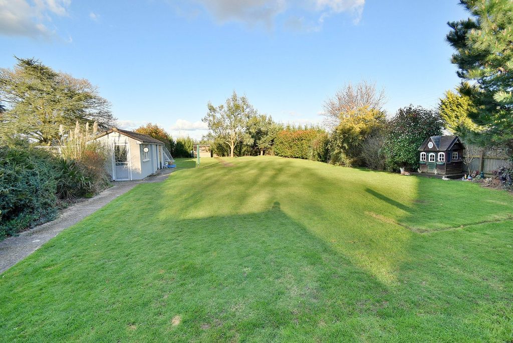 Property photo 2 of 26
