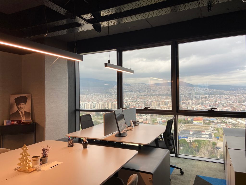 Property photo 2 of 41