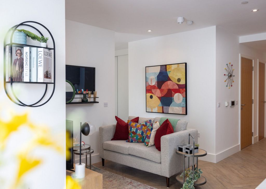 Property photo 2 of 12