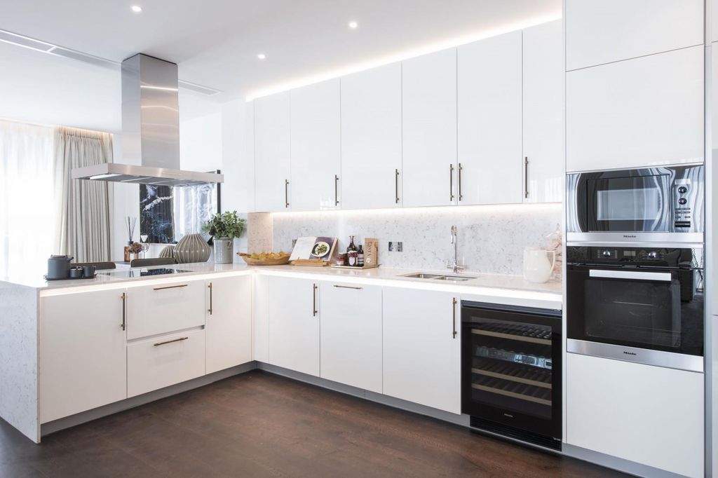 Property photo 3 of 7 12