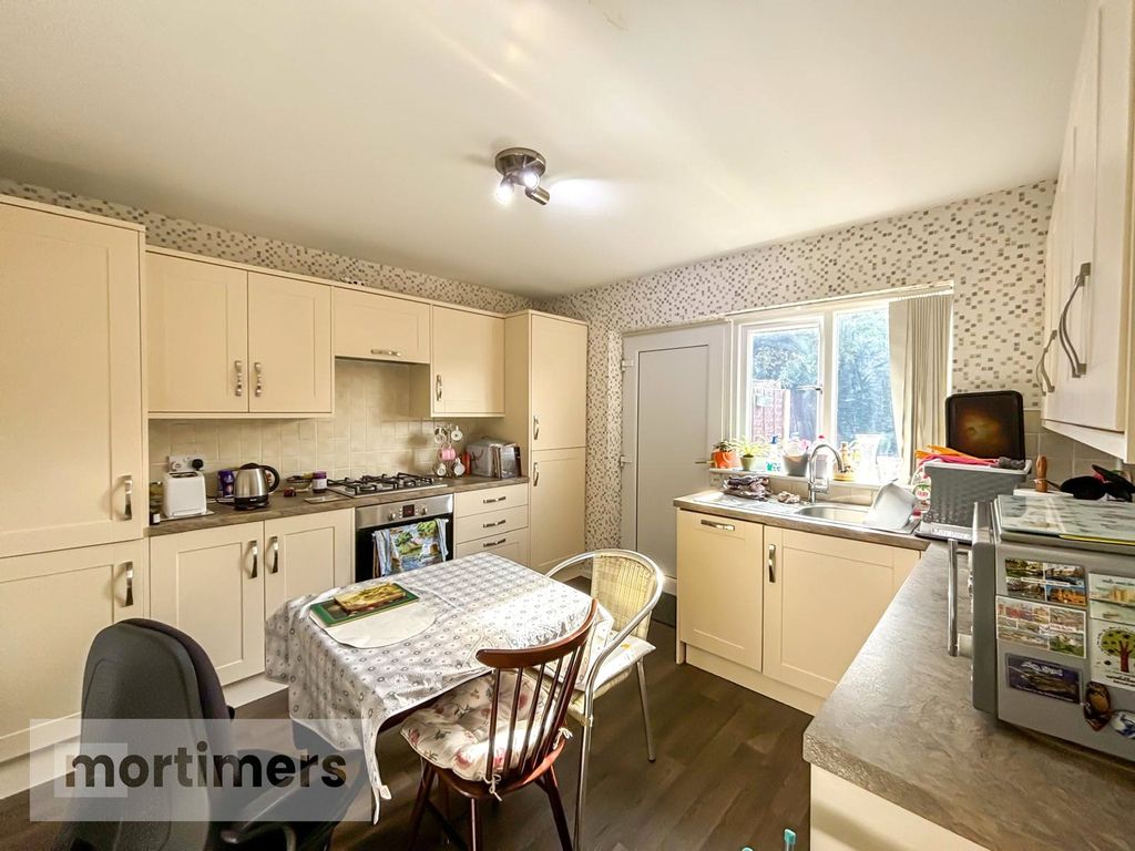 Property photo 2 of 13 Kitchen
