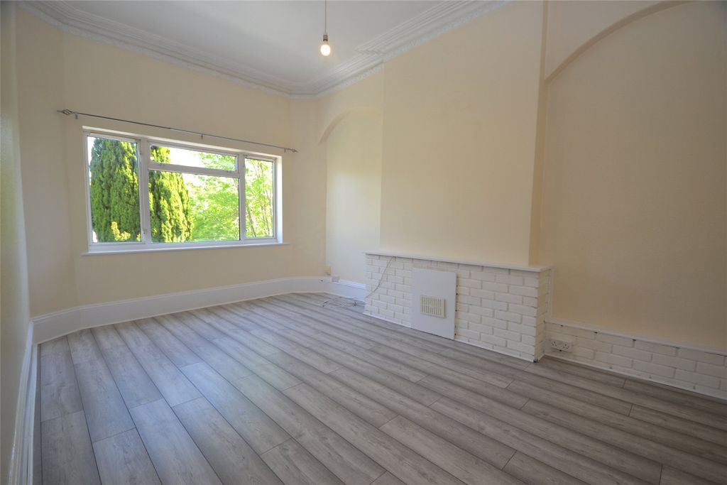 Property photo 3 of 6 Bedroom