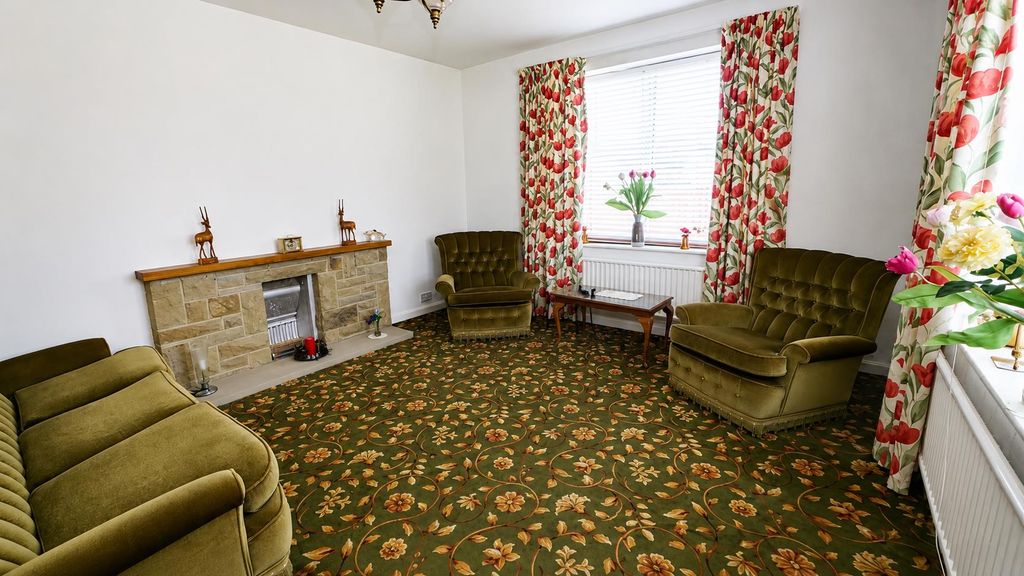 Property photo 2 of 14 Lounge.Png