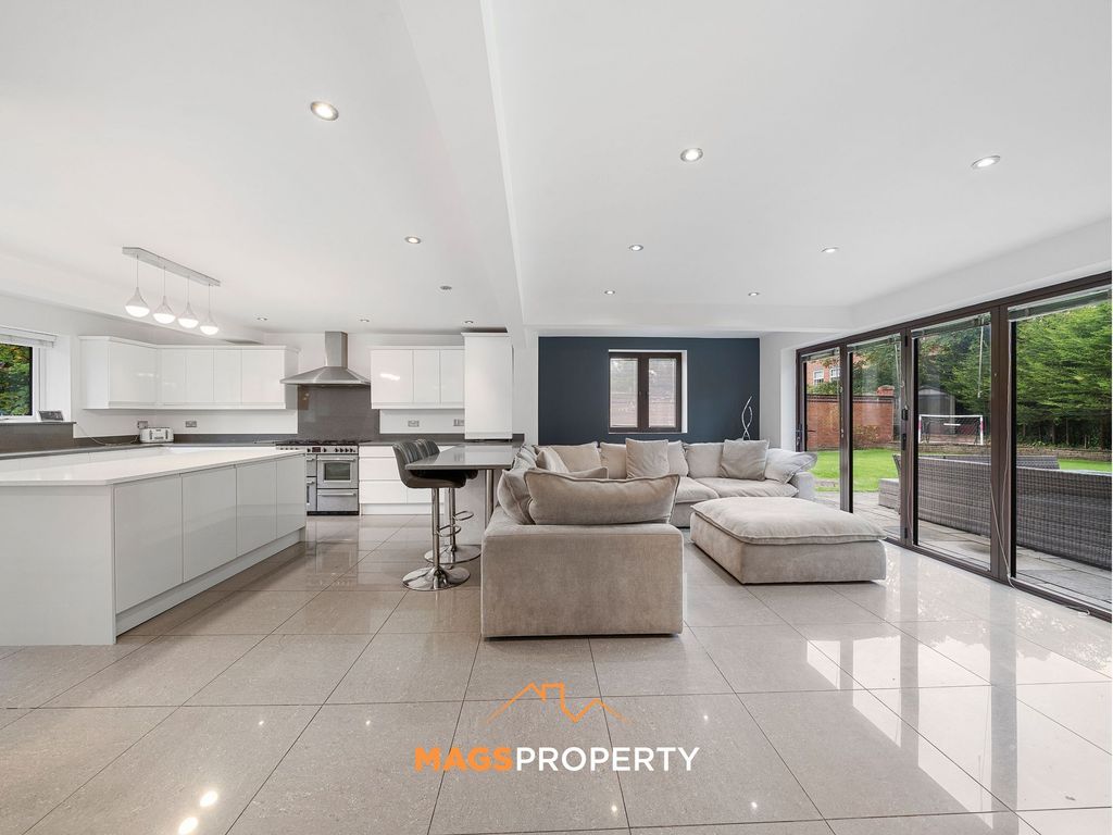 Property photo 3 of 26