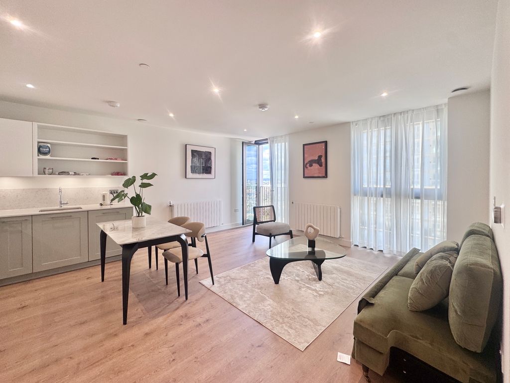 Property photo 1 of 28