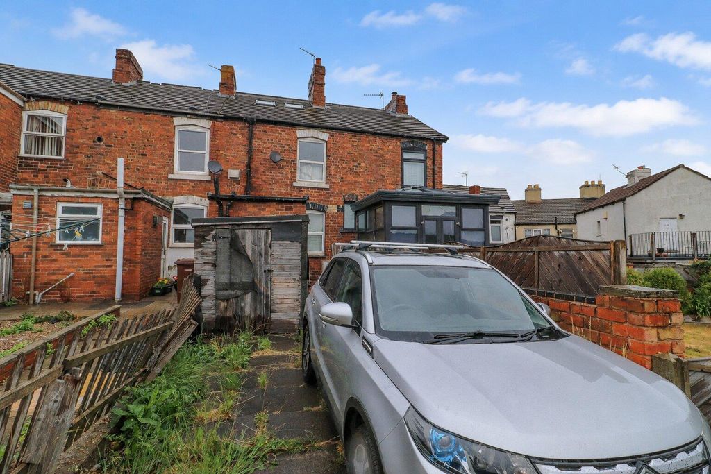 Property photo 2 of 8
