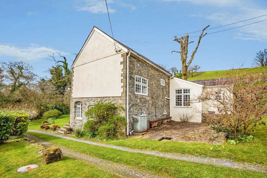 Property photo 2 of 20 Pbox-Img.Jpg