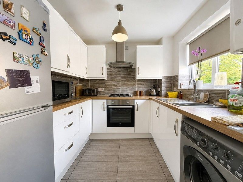 Property photo 3 of 15 Kitchen