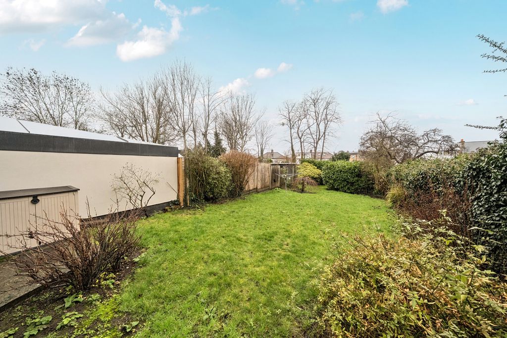 Property photo 3 of 20 Outside Space