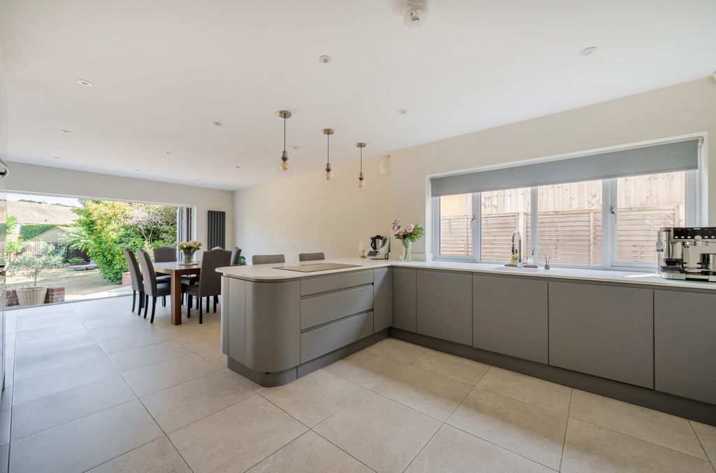 Property photo 2 of 23 1492451-33-6A4F6B...