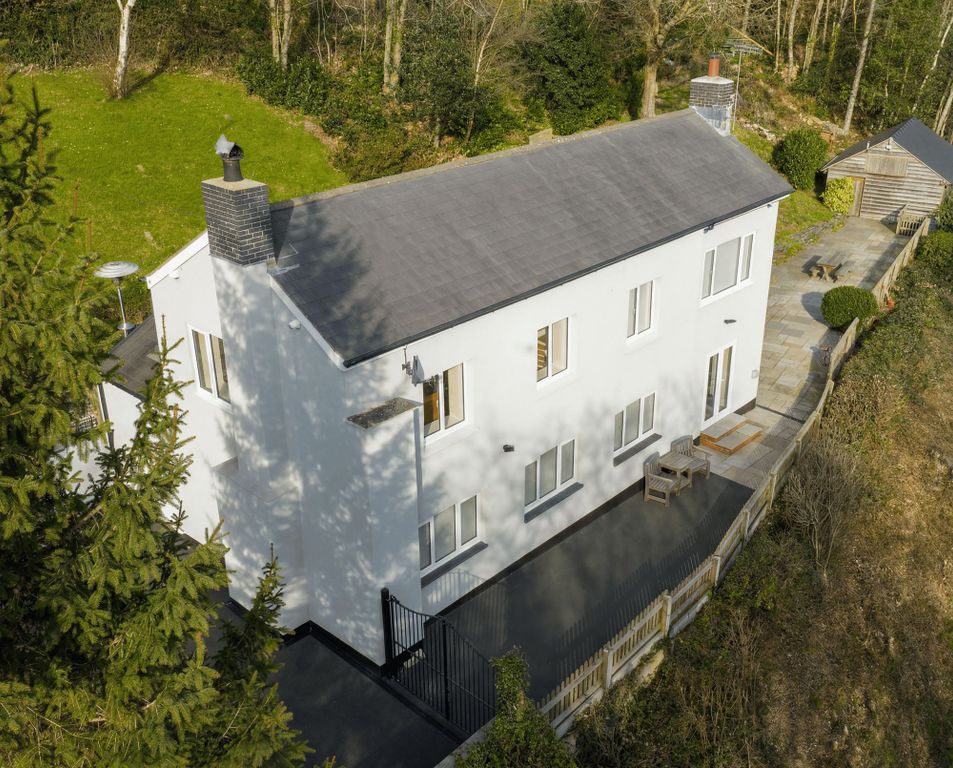 Property photo 1 of 43