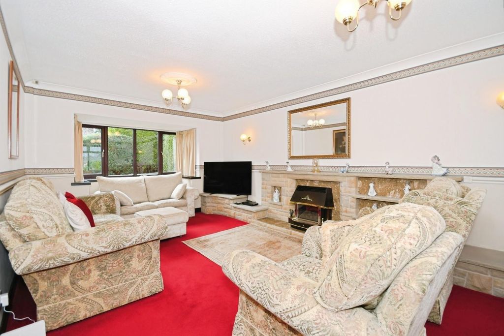 Property photo 3 of 28 Lounge 02.Jpg