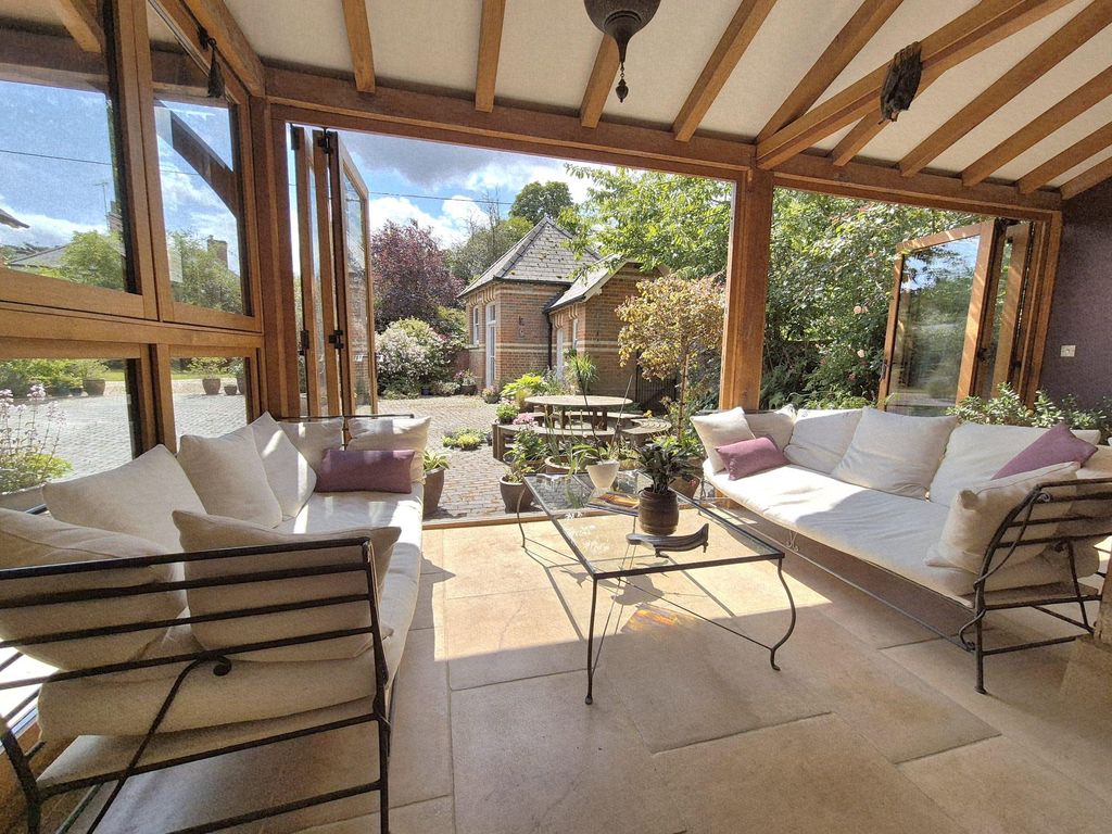 Property photo 2 of 24 Image