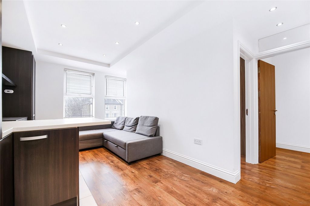 Property photo 1 of 5