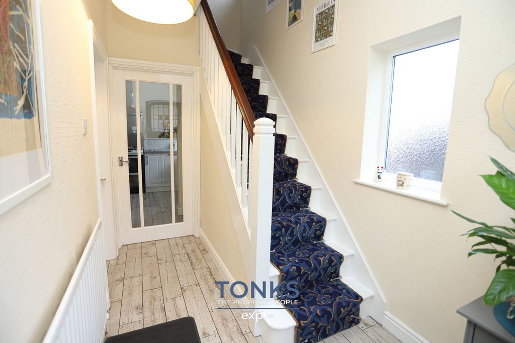 Property photo 3 of 22