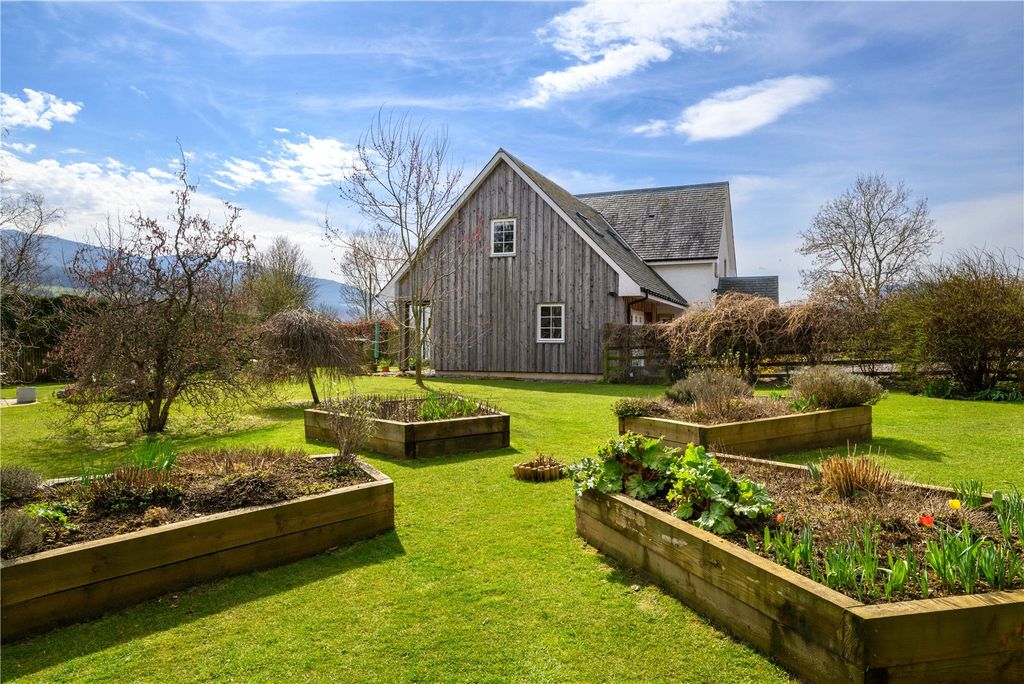 Property photo 2 of 26 Garden