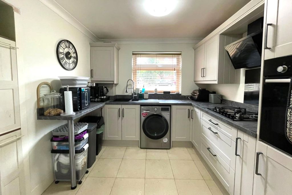 Property photo 3 of 12 Picture No. 05