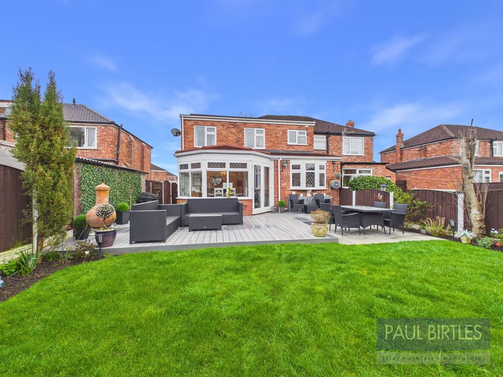 Property photo 2 of 22 Cam04378G0-Pr0314-Still028.Jpg