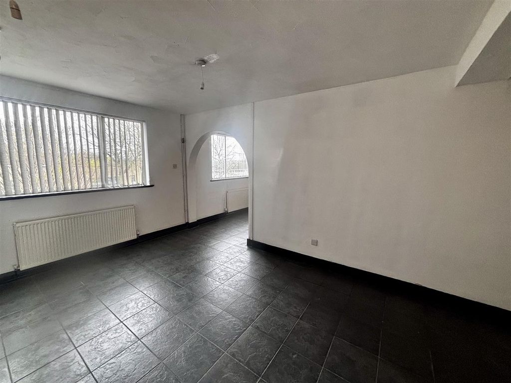 Property photo 3 of 6 Img_3736.Jpeg