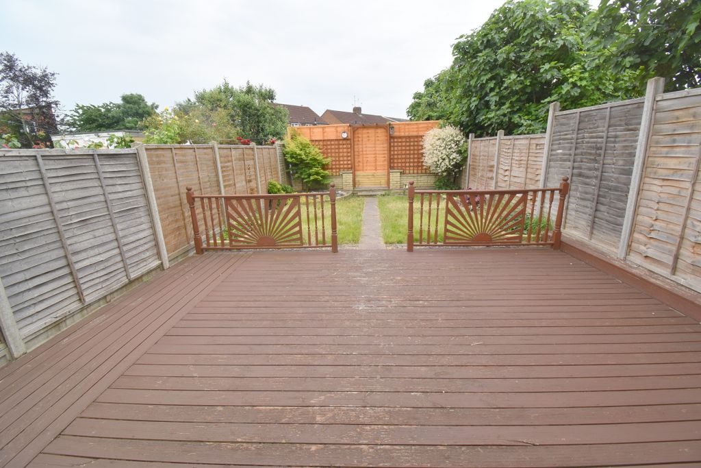 Property photo 2 of 12 Garden.Jpg
