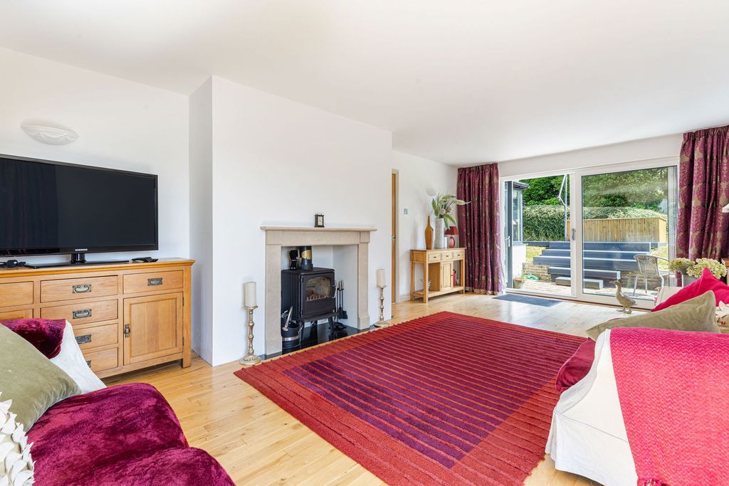 Property photo 3 of 52