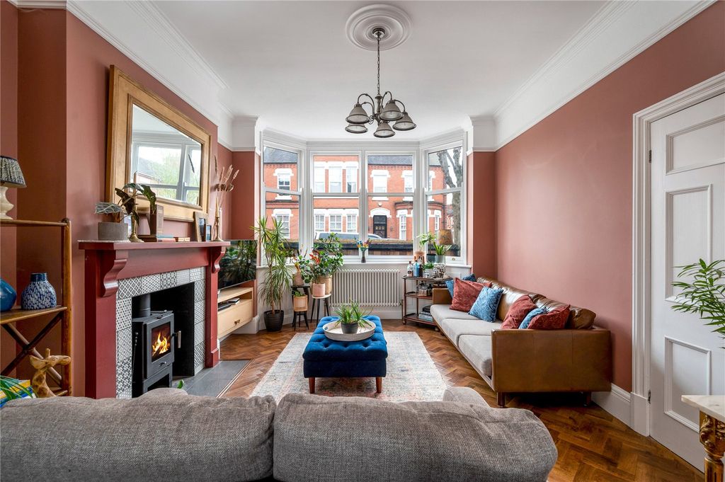 Property photo 3 of 42 Picture 3