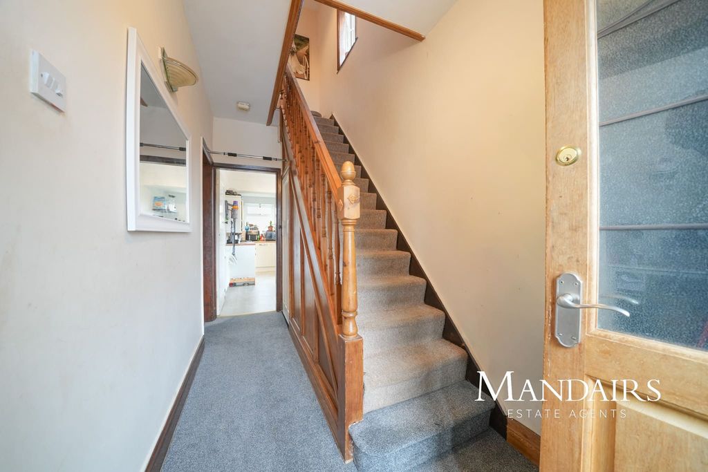 Property photo 2 of 22