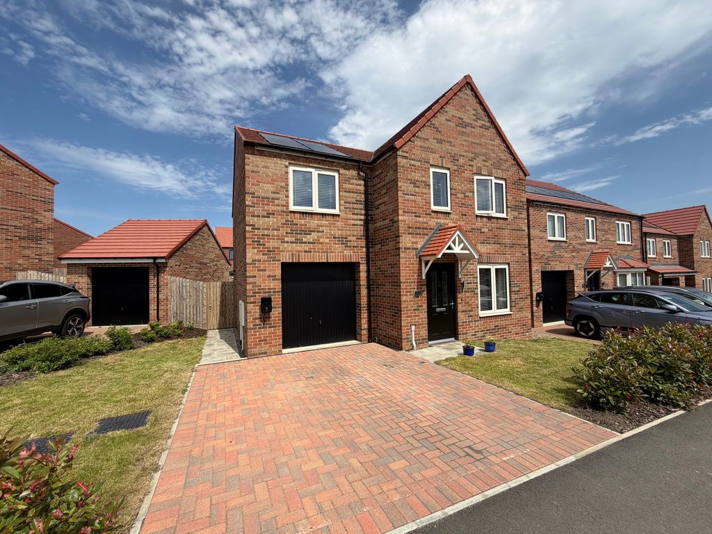 Property photo 1 of 33