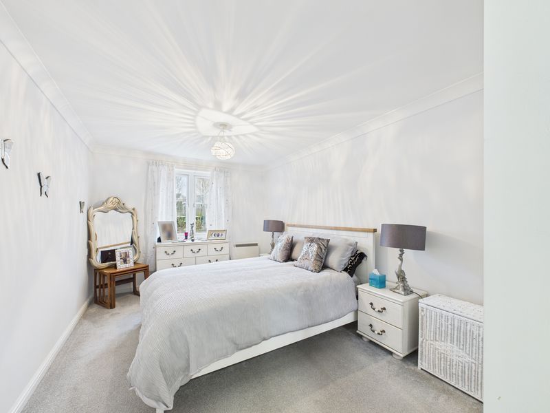 Property photo 3 of 8 Bedroom