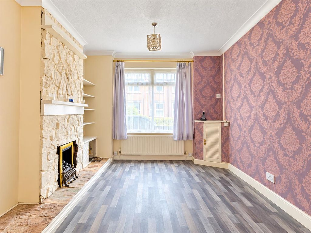 Property photo 2 of 15