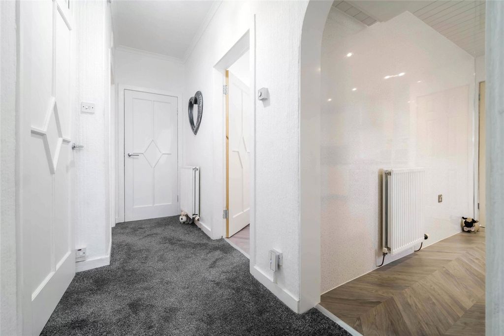Property photo 2 of 15 Hallway